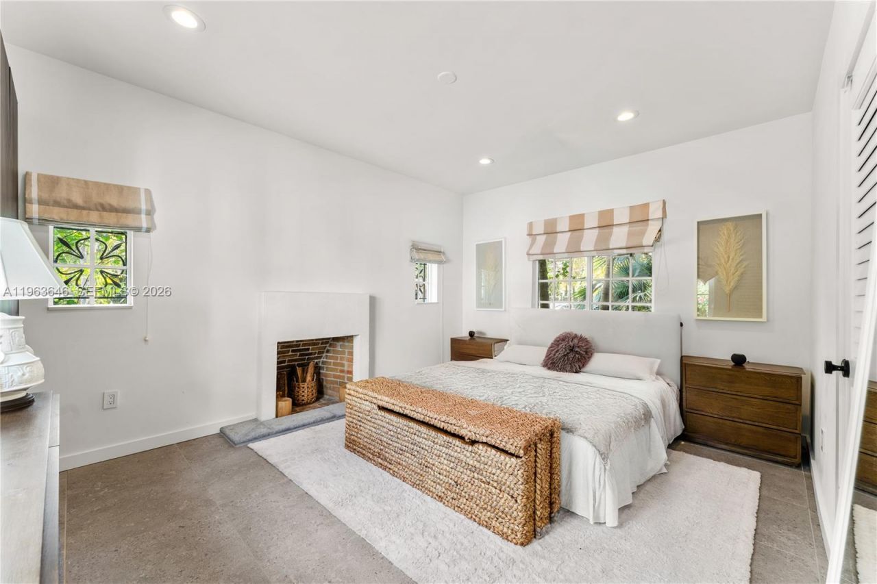 4108 Palmarito St, Coral Gables, FL 33146 Photo