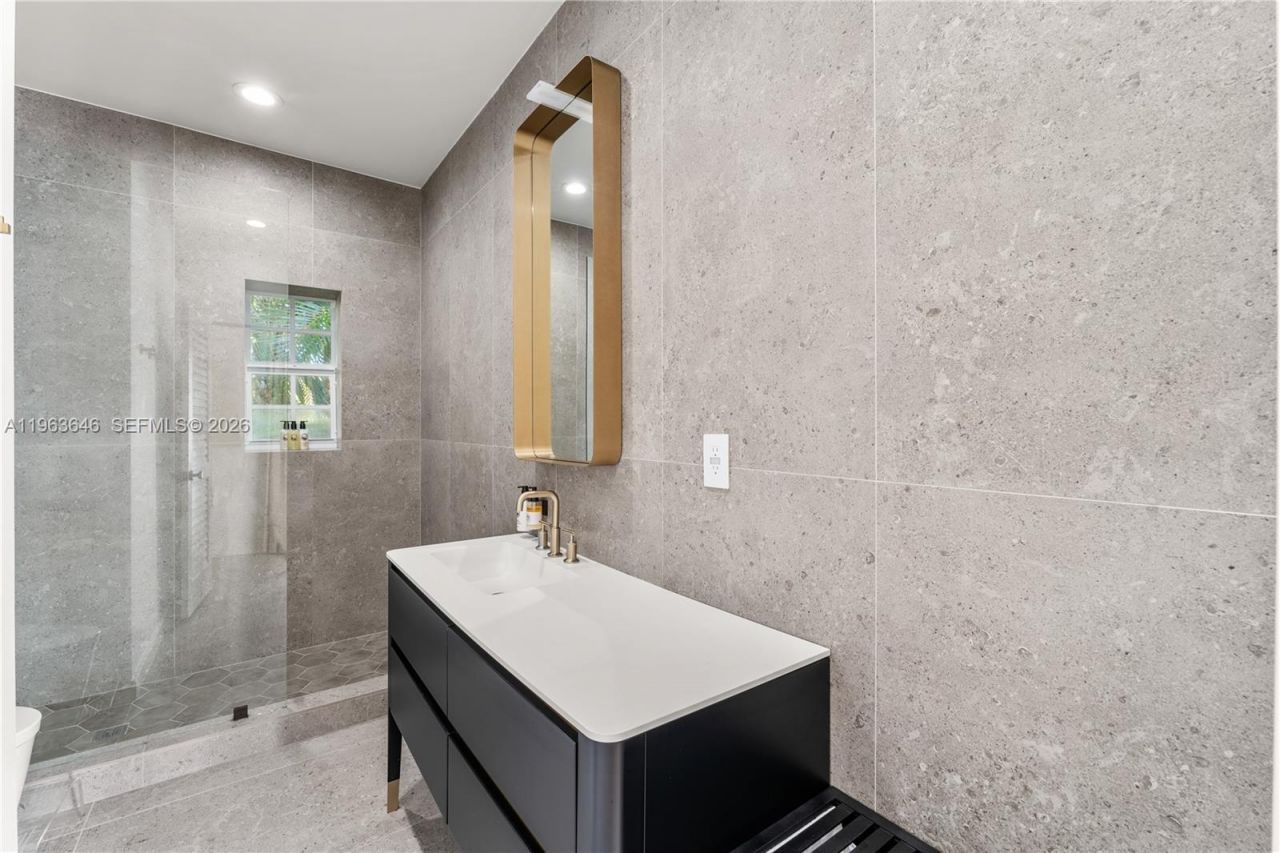 4108 Palmarito St, Coral Gables, FL 33146 Photo