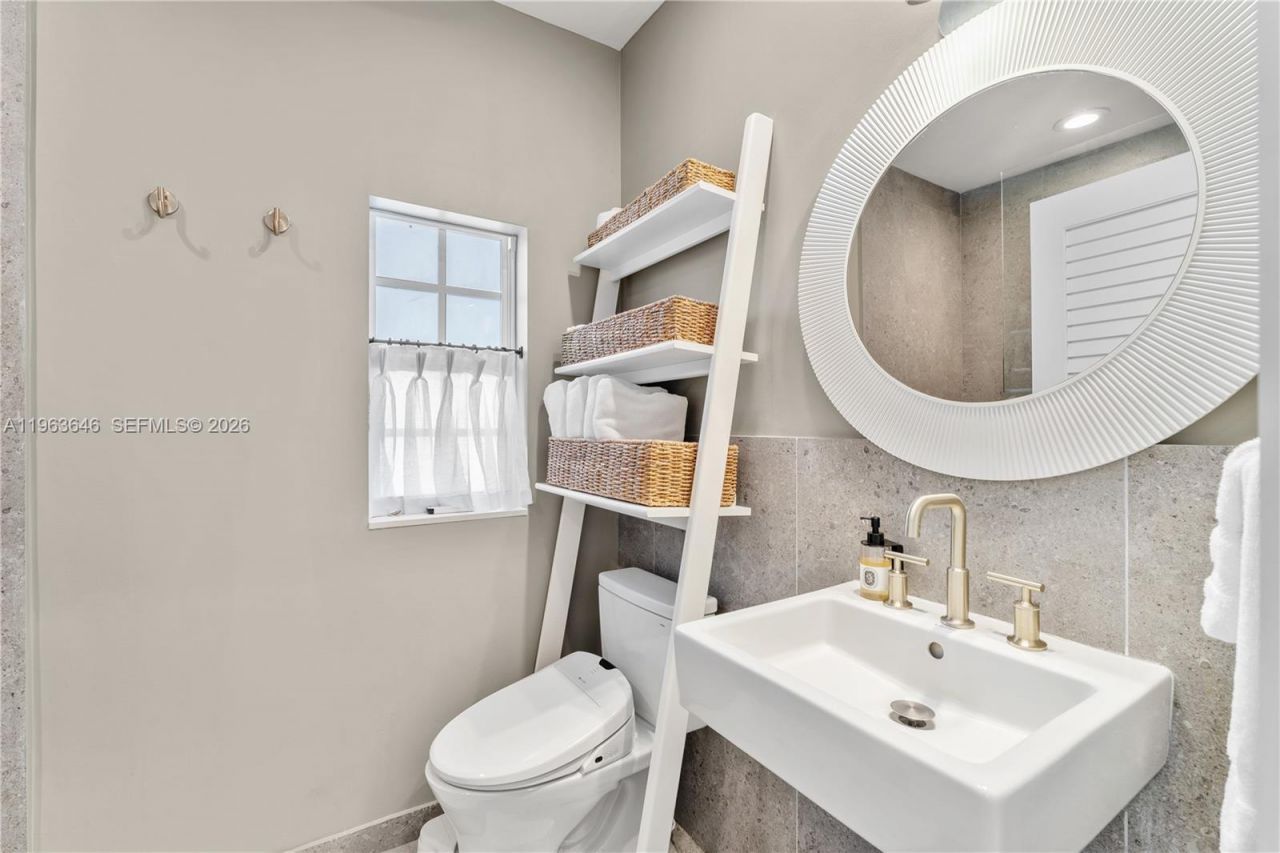 4108 Palmarito St, Coral Gables, FL 33146 Photo