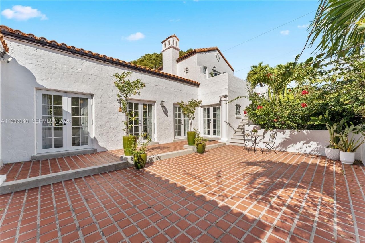 4108 Palmarito St, Coral Gables, FL 33146 Photo