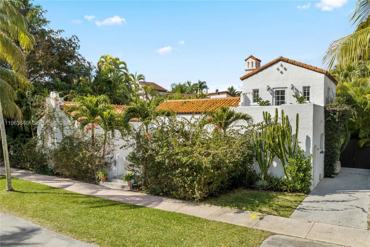 4108 Palmarito St, Coral Gables, FL 33146 Photo