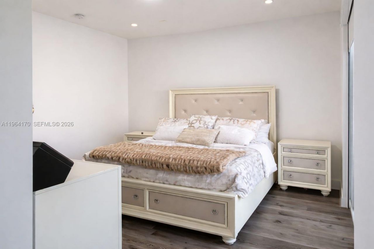 10464 NW 66th St , Doral, FL 33178 Photo