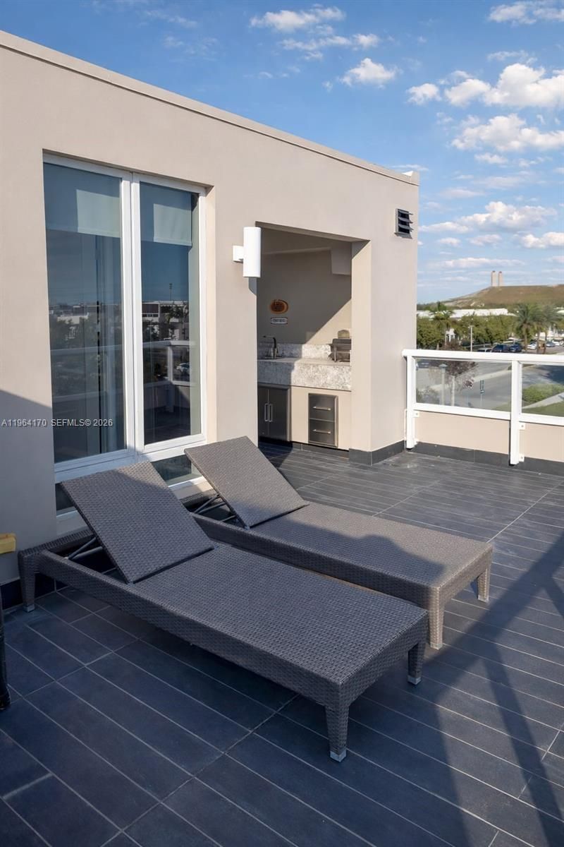 10464 NW 66th St , Doral, FL 33178 Photo