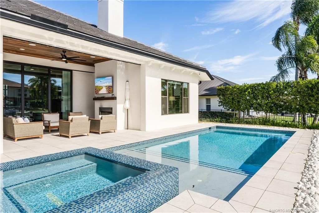 9058 SE Star Island Way, Hobe Sound, FL 33455 Photo