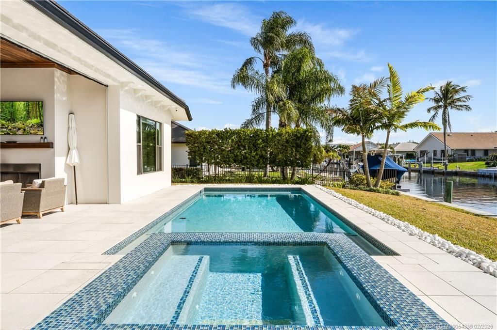 9058 SE Star Island Way, Hobe Sound, FL 33455 Photo