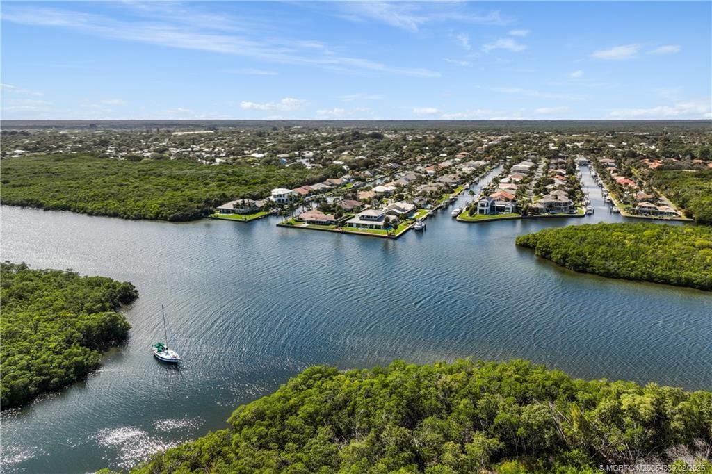 9058 SE Star Island Way, Hobe Sound, FL 33455 Photo