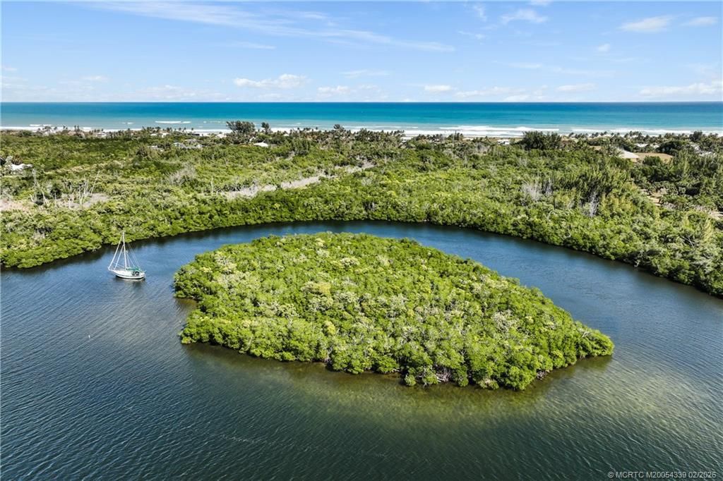 9058 SE Star Island Way, Hobe Sound, FL 33455 Photo