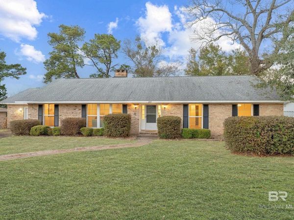 137 Fairway Drive, Daphne, AL 36526