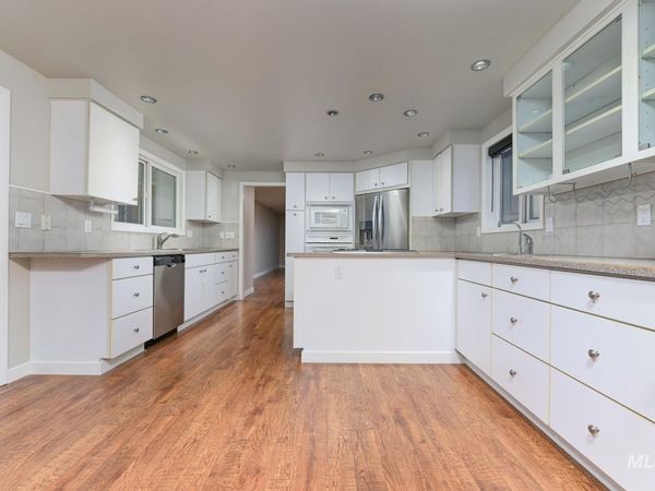 7208 W Cascade Drive, Boise, ID 83704