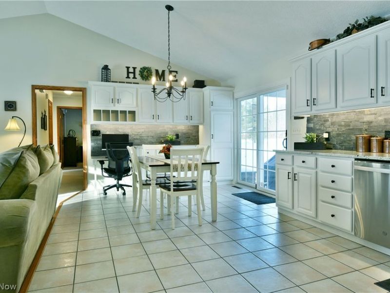 6120 Ridge Road, Cortland, OH 44410 Photo 12