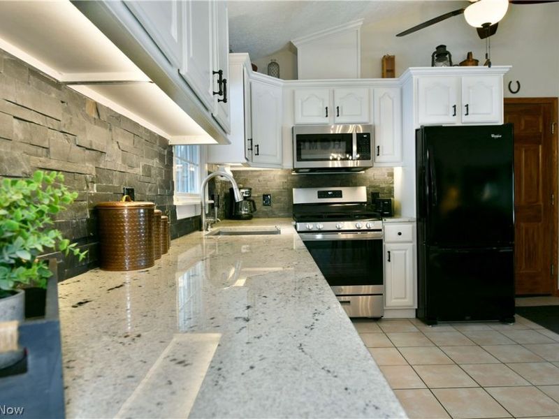 6120 Ridge Road, Cortland, OH 44410 Photo 14