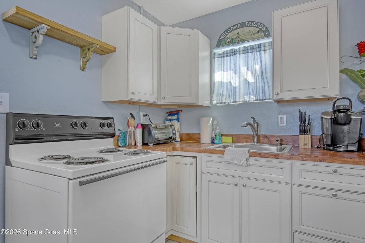 2179 Pineapple Avenue , Melbourne, FL 32935 Photo