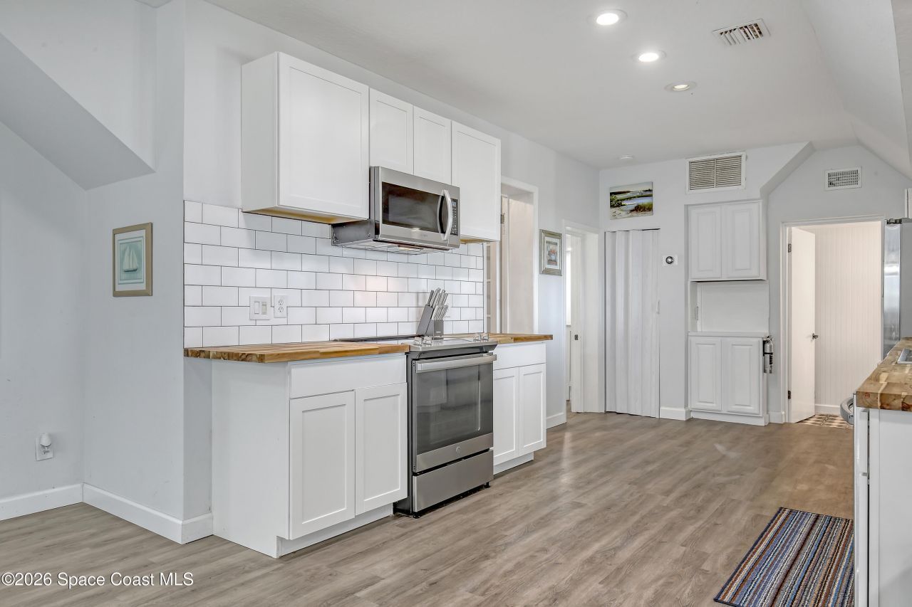 2179 Pineapple Avenue , Melbourne, FL 32935 Photo