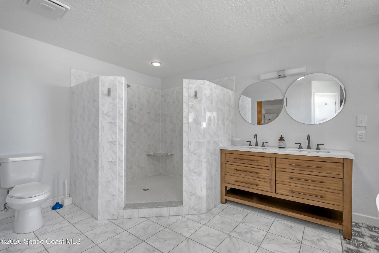 2179 Pineapple Avenue , Melbourne, FL 32935 Photo