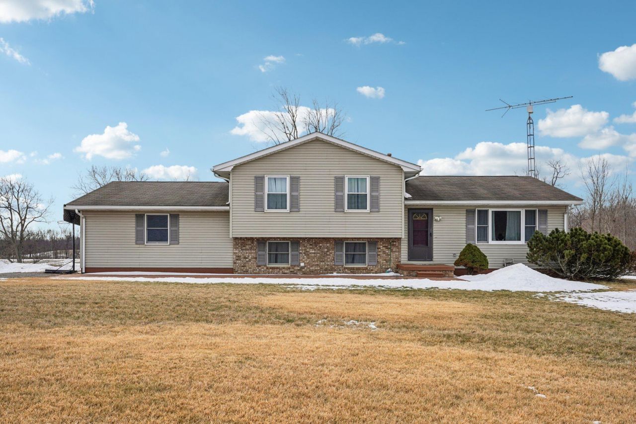 2720 Township Road 136, Bellefontaine, OH 43311 Main Photo