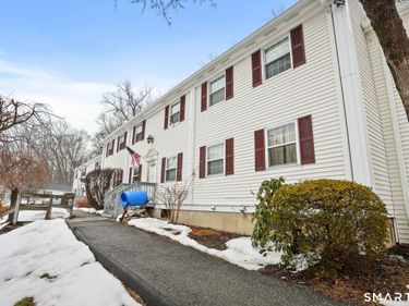 29 Canterbury, Unit 29, New Milford, CT 06776