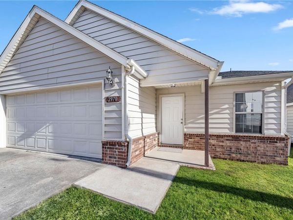 2970 W Old Farmington Road, Fayetteville, AR 72704