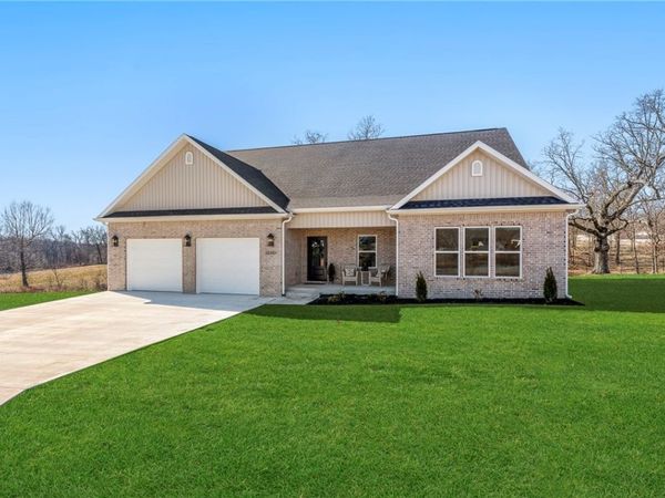 10101 Raindrop Lane, Gravette, AR 72736