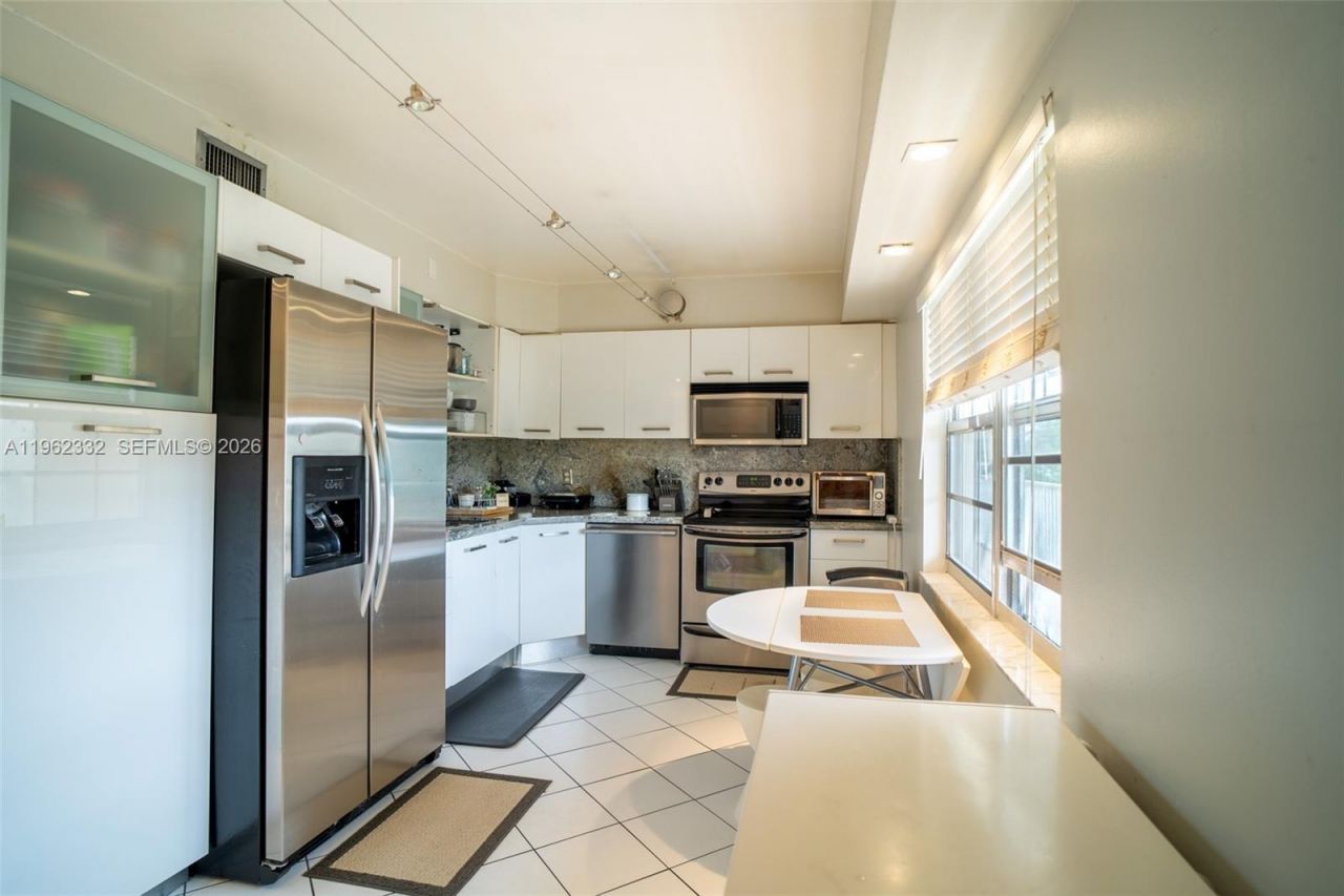 3510 Oaks Way , Unit 408, Pompano Beach, FL 33069 Photo