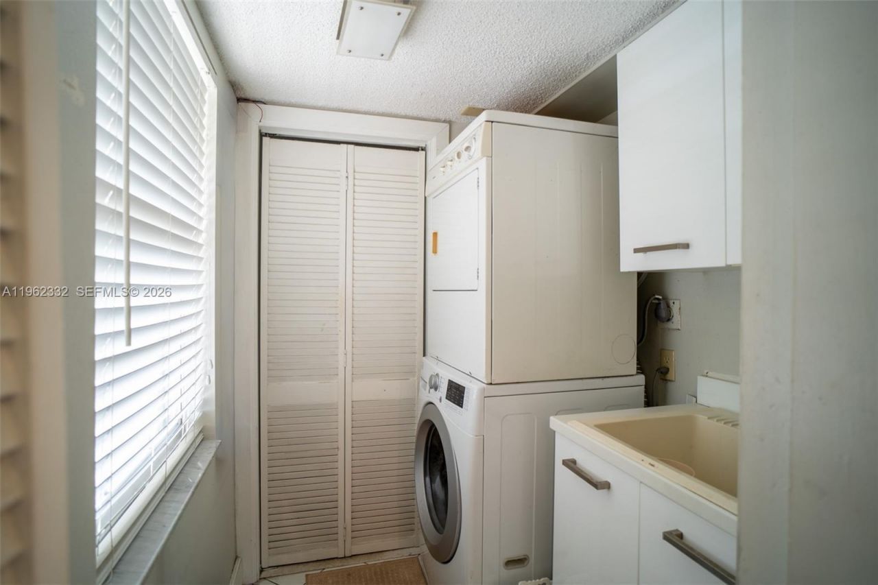 3510 Oaks Way , Unit 408, Pompano Beach, FL 33069 Photo