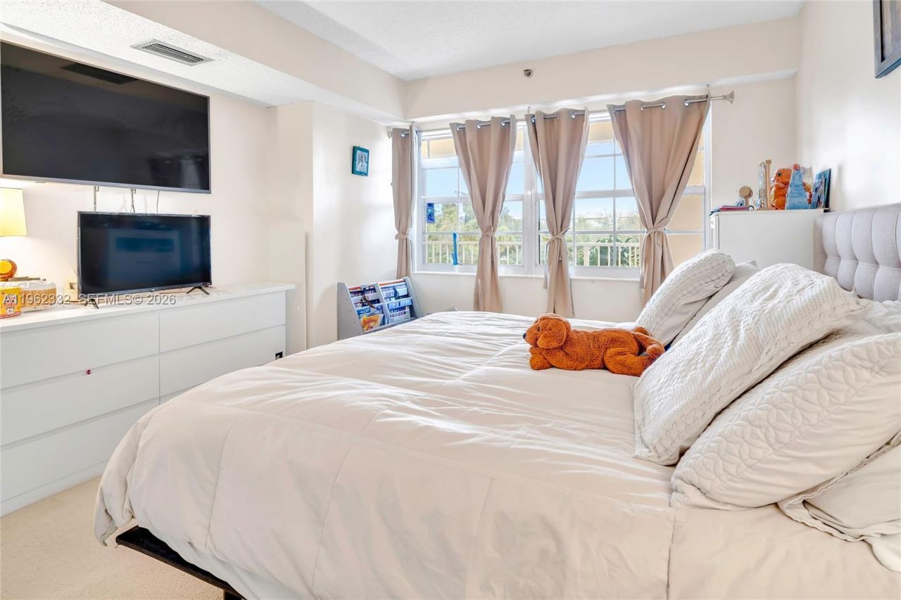 3510 Oaks Way , Unit 408, Pompano Beach, FL 33069 Photo