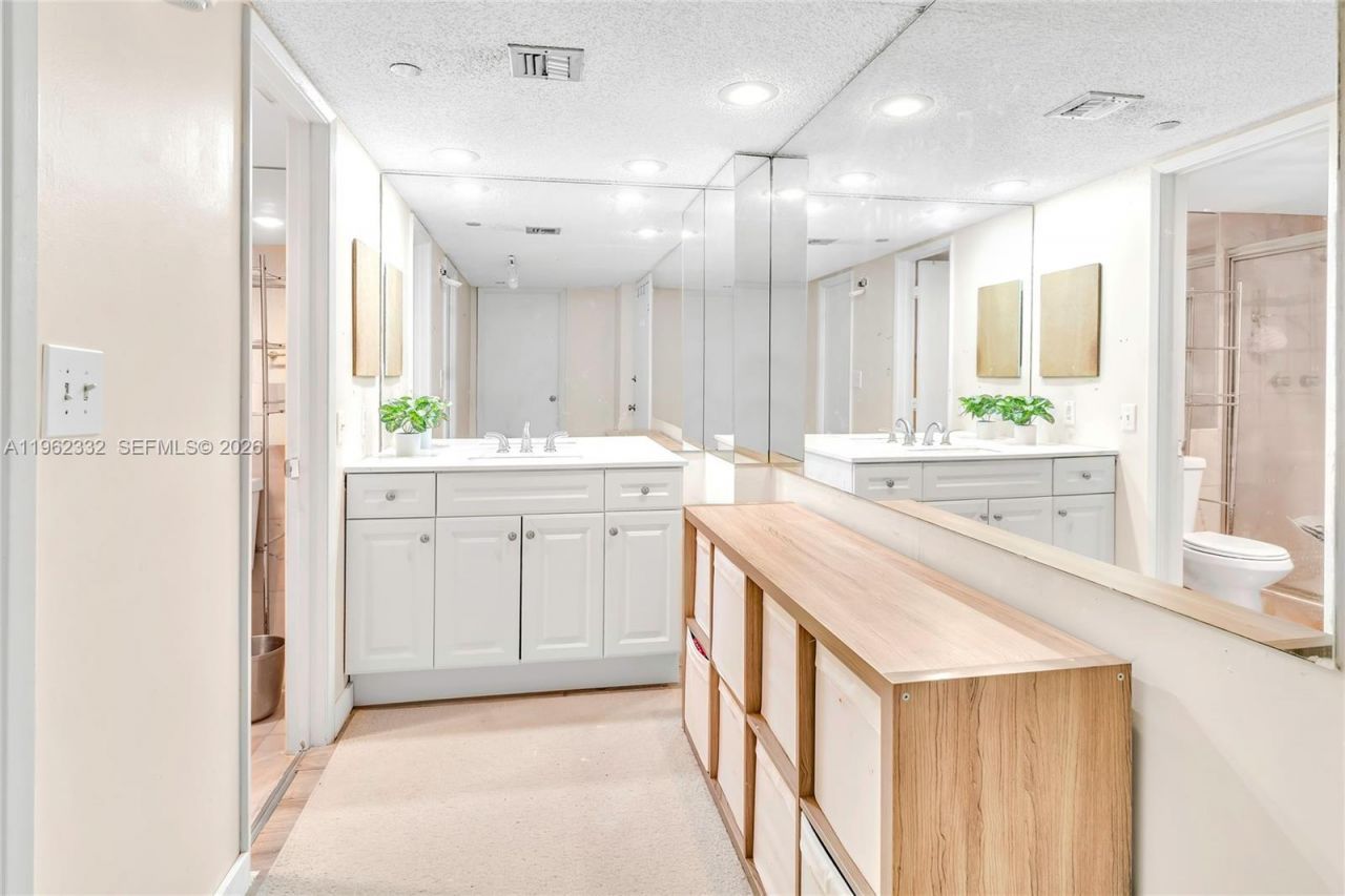 3510 Oaks Way , Unit 408, Pompano Beach, FL 33069 Photo