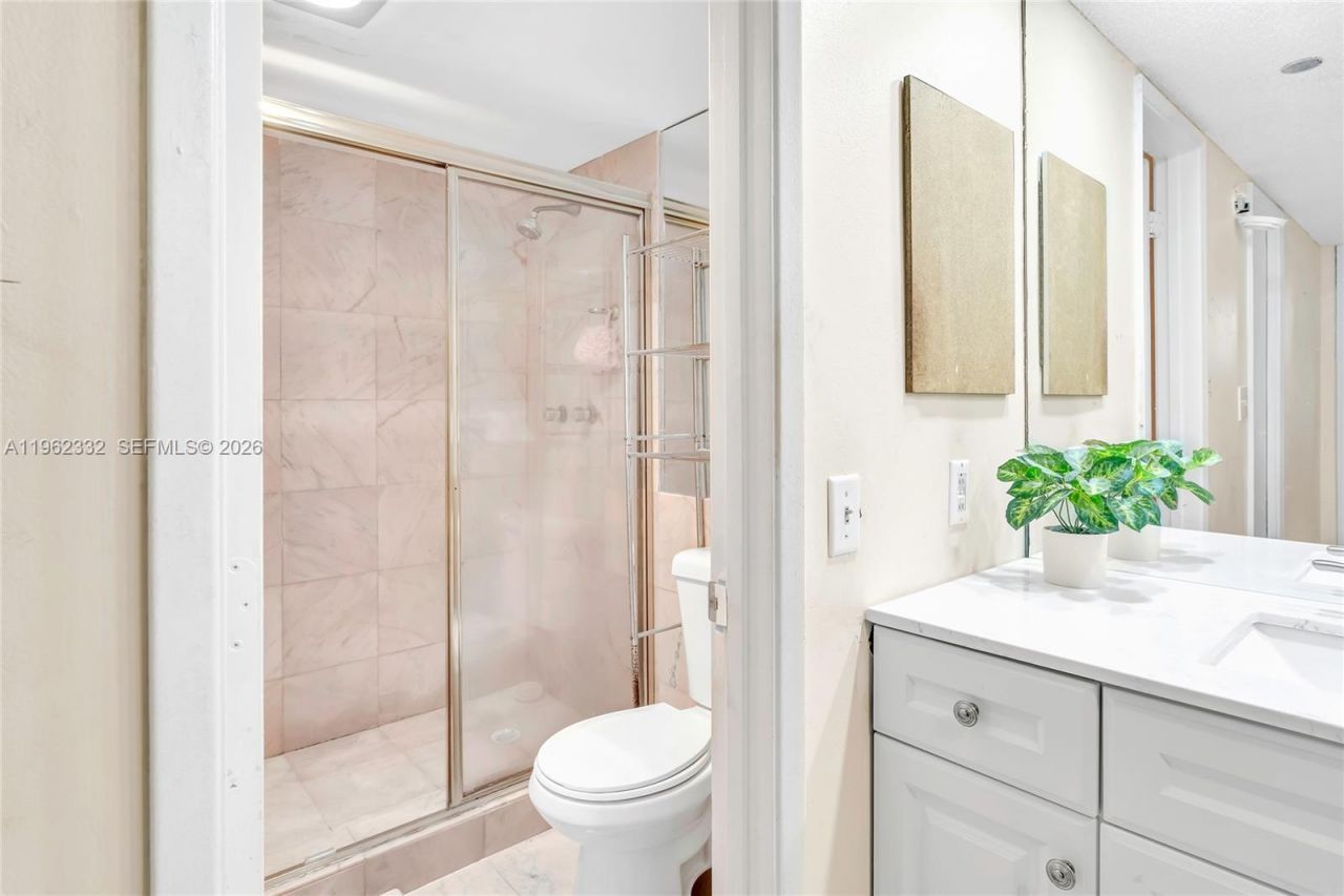 3510 Oaks Way , Unit 408, Pompano Beach, FL 33069 Photo