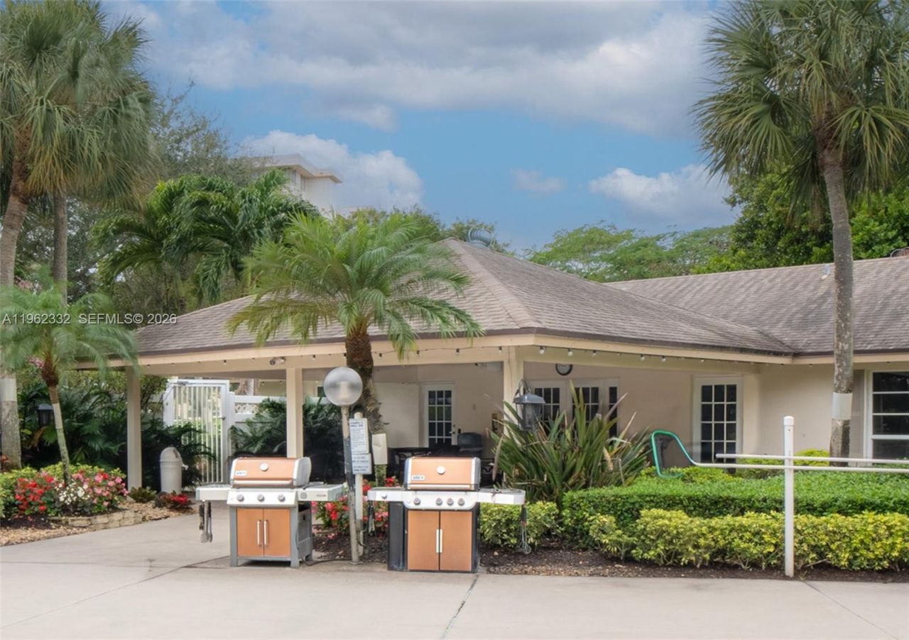 3510 Oaks Way , Unit 408, Pompano Beach, FL 33069 Photo