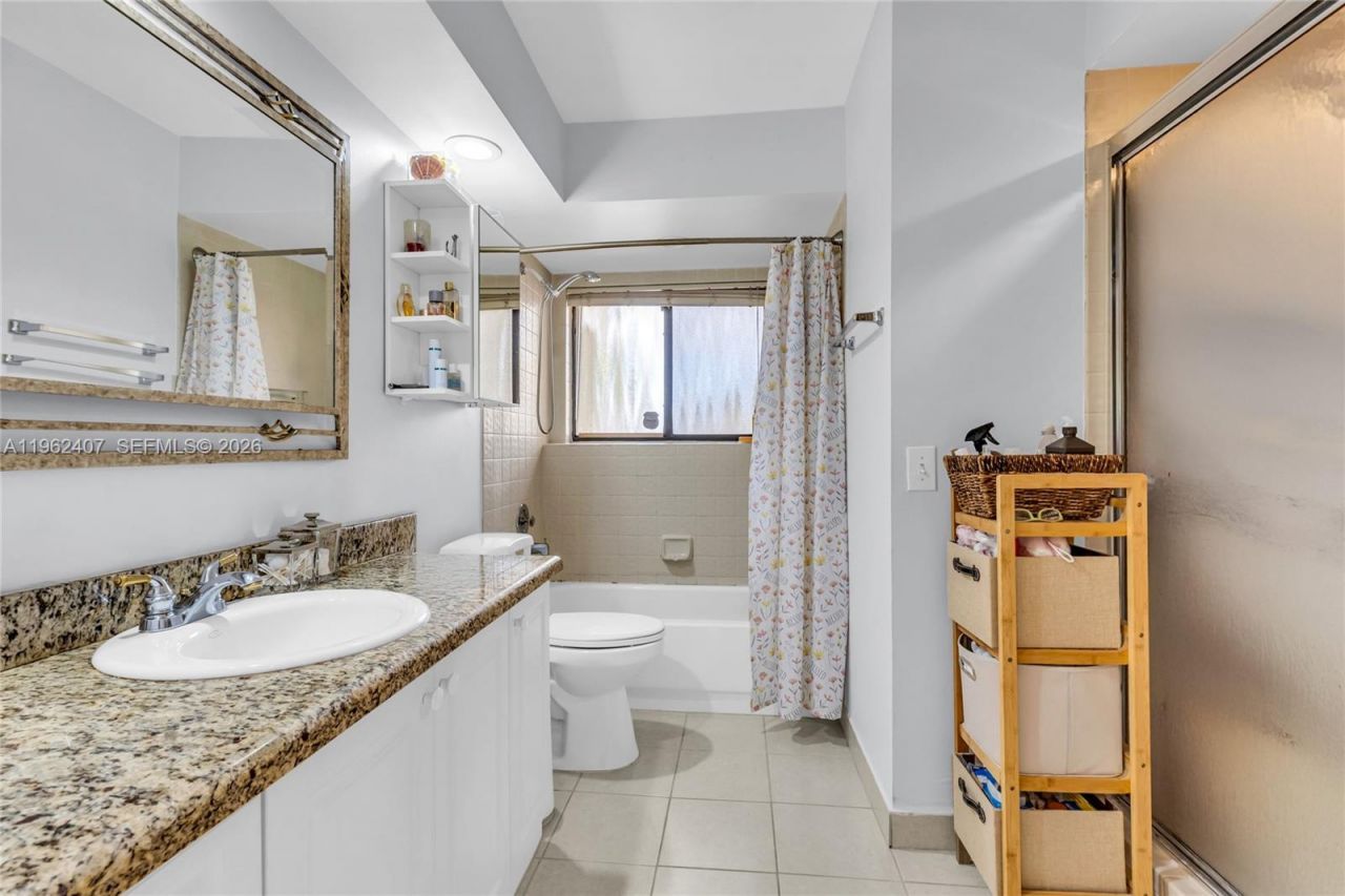 8025 NW 15th Mnr, Unit 8025, Plantation, FL 33322 Photo