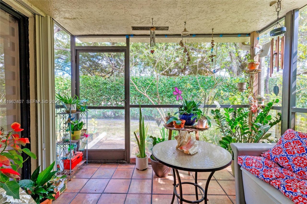 8025 NW 15th Mnr, Unit 8025, Plantation, FL 33322 Photo