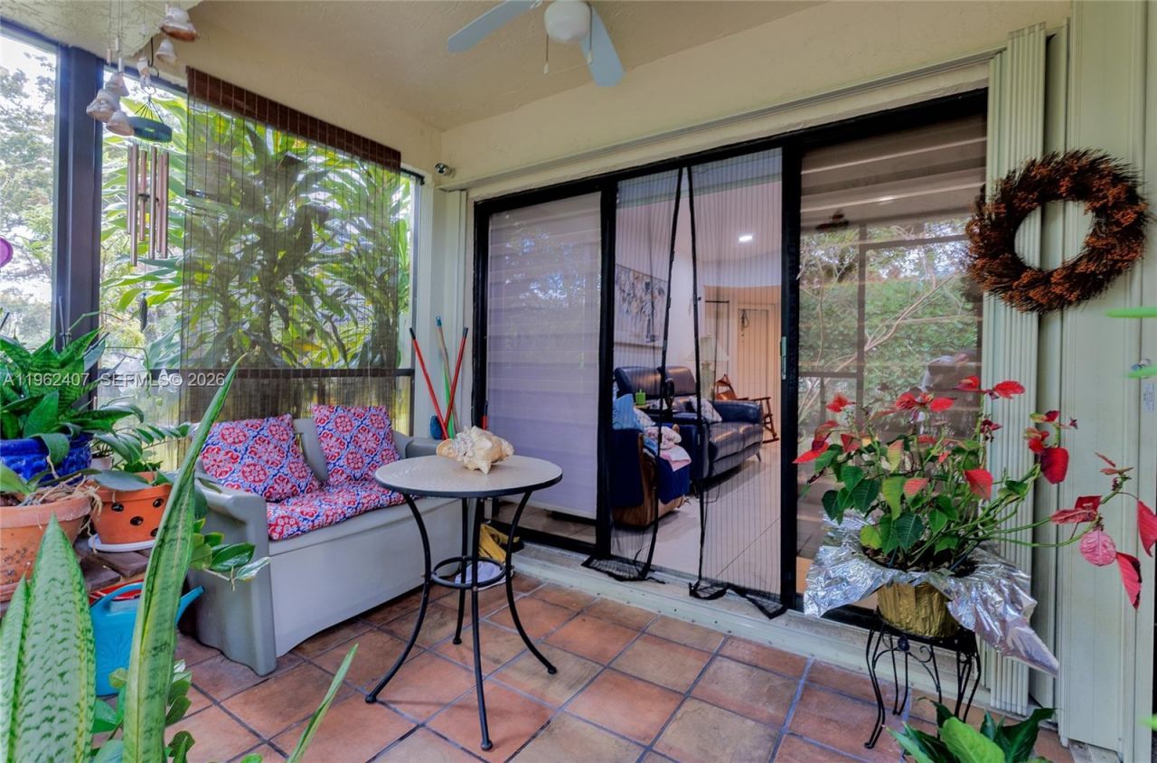 8025 NW 15th Mnr, Unit 8025, Plantation, FL 33322 Photo