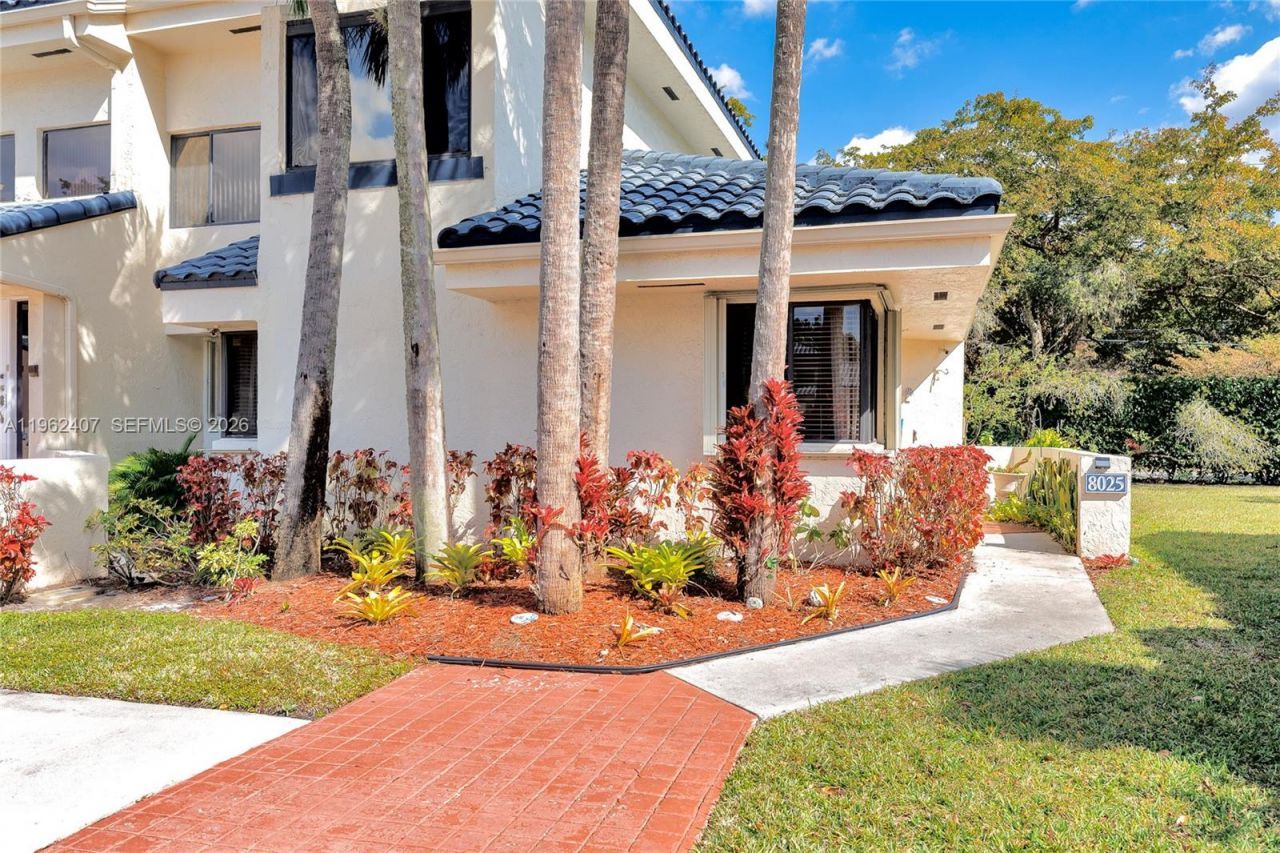 8025 NW 15th Mnr, Unit 8025, Plantation, FL 33322 Photo
