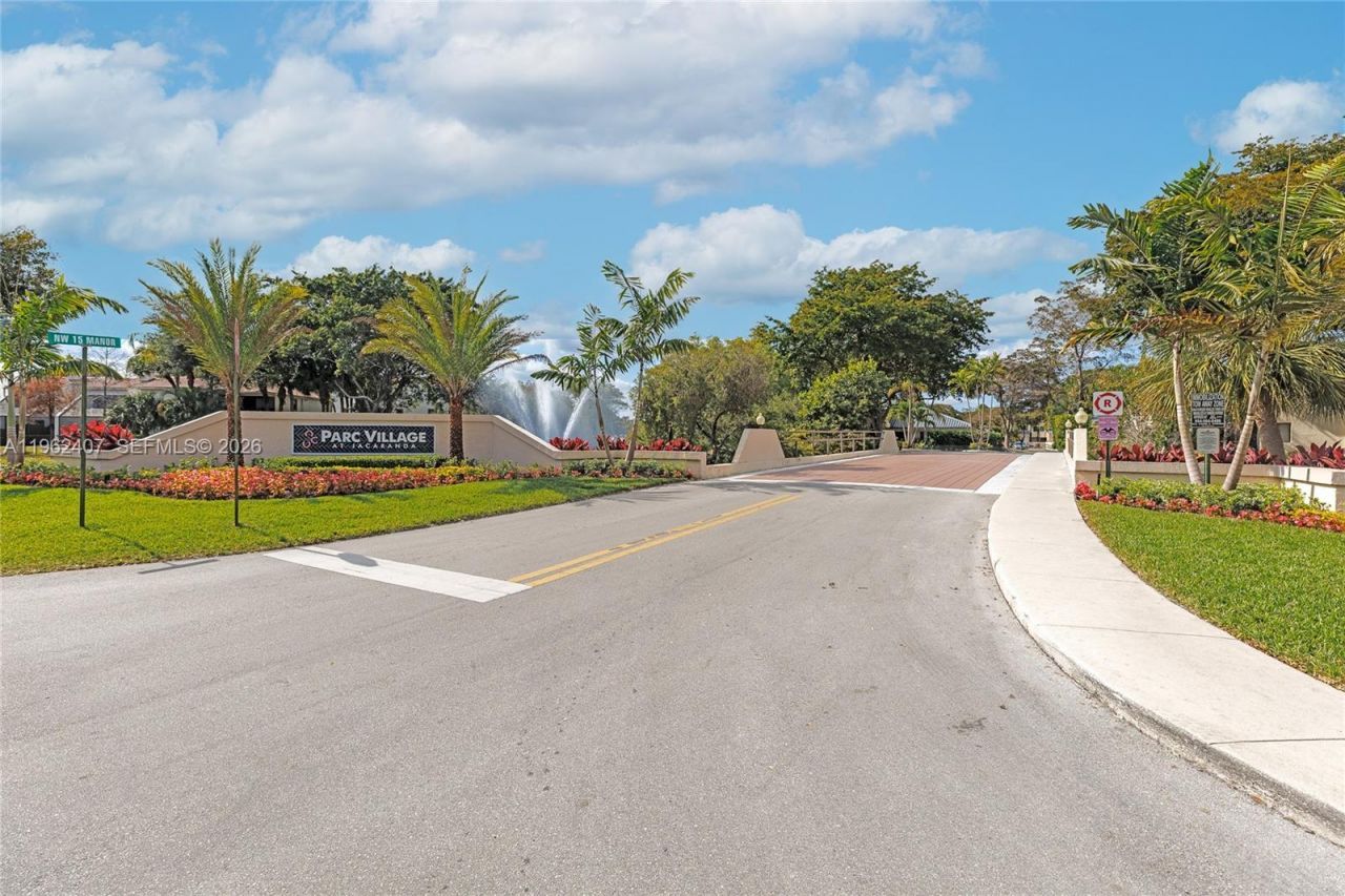8025 NW 15th Mnr, Unit 8025, Plantation, FL 33322 Photo