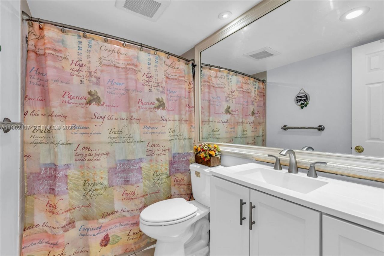 8025 NW 15th Mnr, Unit 8025, Plantation, FL 33322 Photo