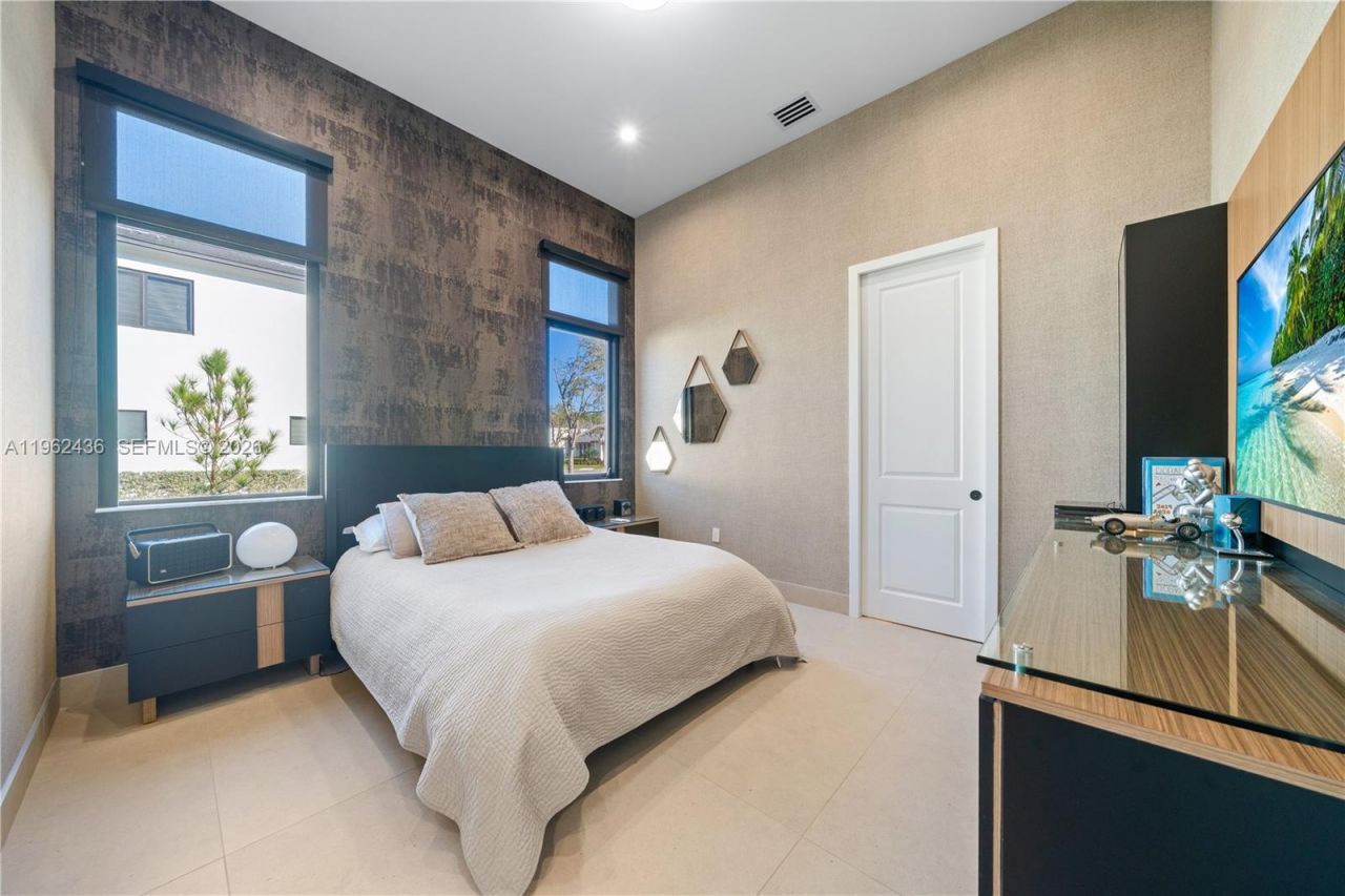 7387 SW 74th Ln , Miami, FL 33143 Photo