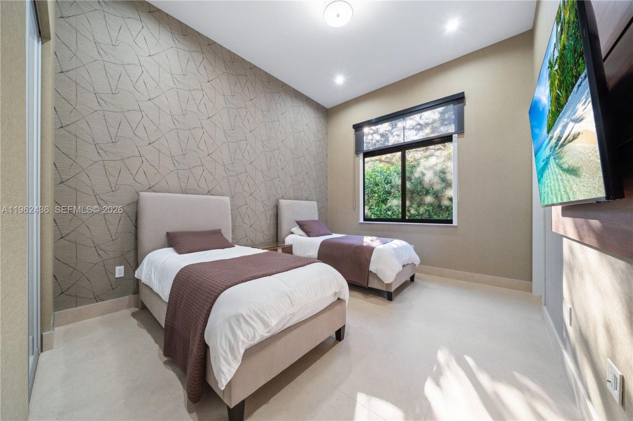 7387 SW 74th Ln , Miami, FL 33143 Photo