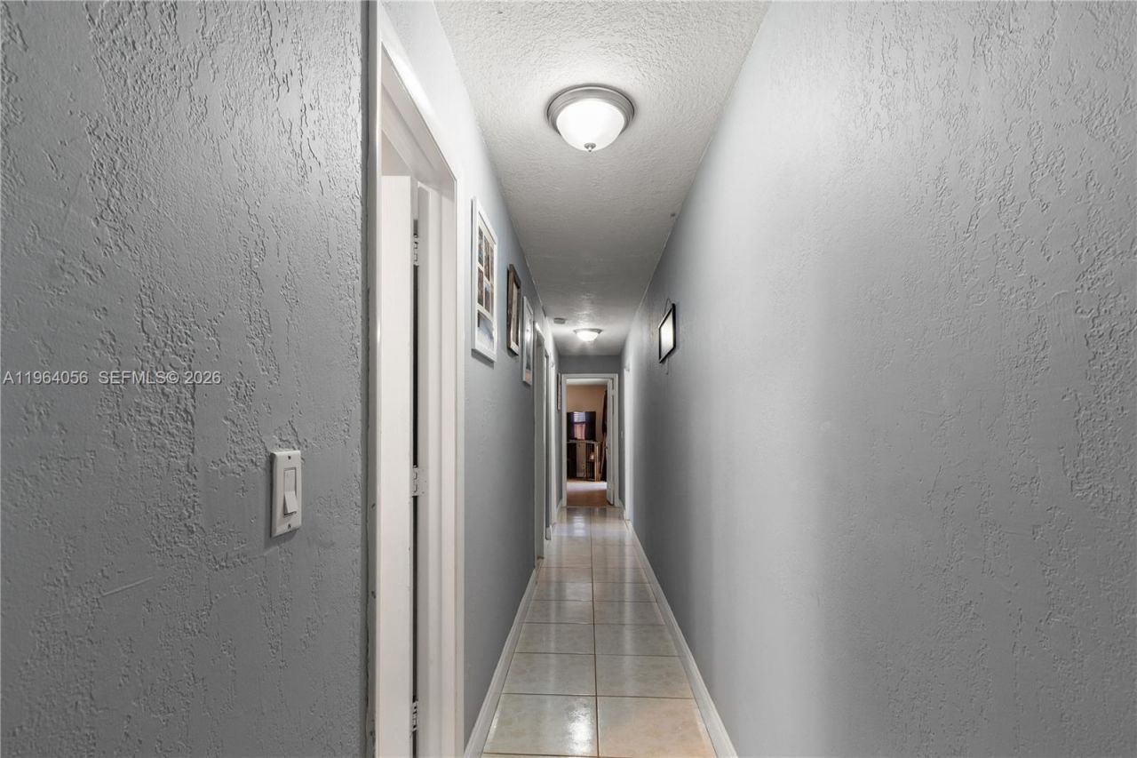 375 NW 107th Ter, Coral Springs, FL 33071 Photo