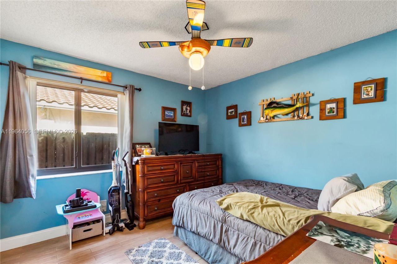 375 NW 107th Ter, Coral Springs, FL 33071 Photo