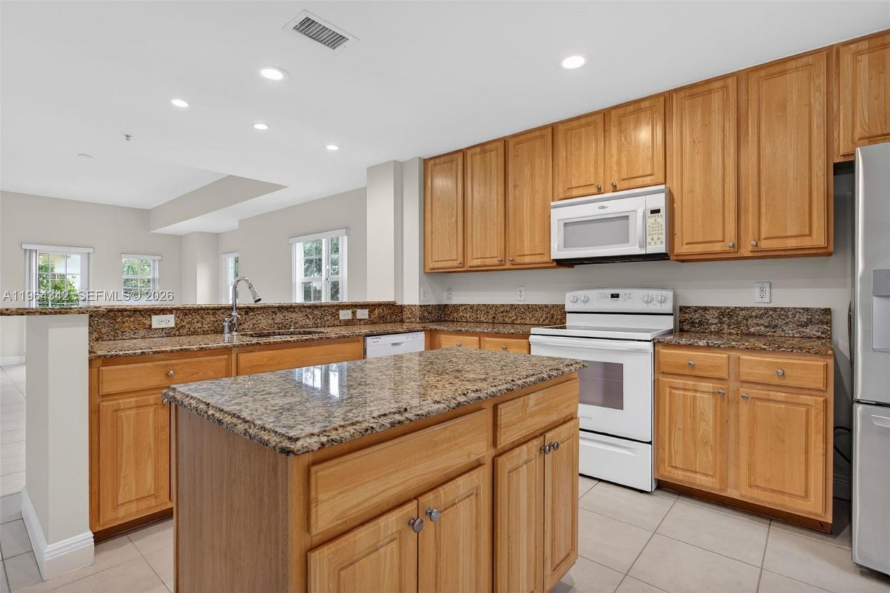 630 SW 1st Dr, Pompano Beach, FL 33060 Photo