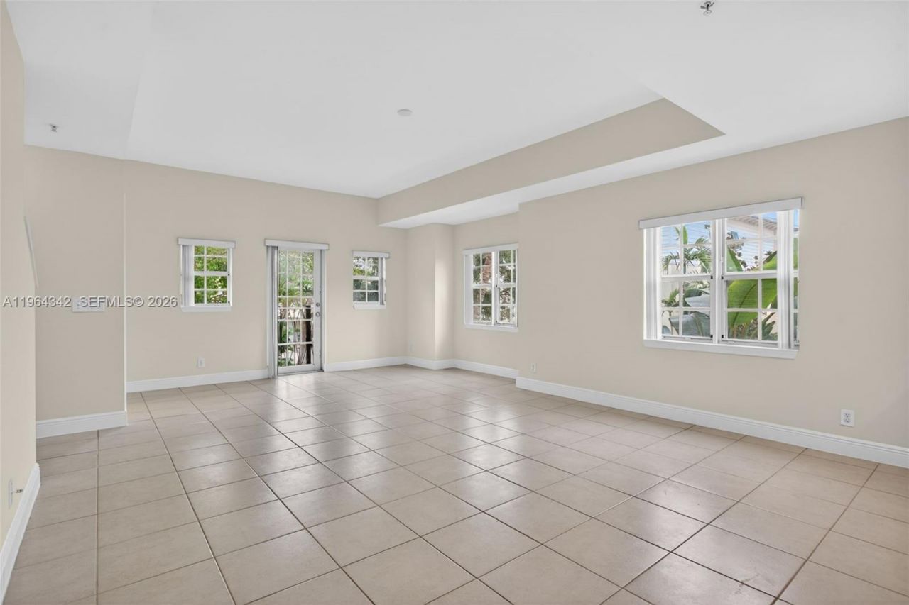 630 SW 1st Dr, Pompano Beach, FL 33060 Photo