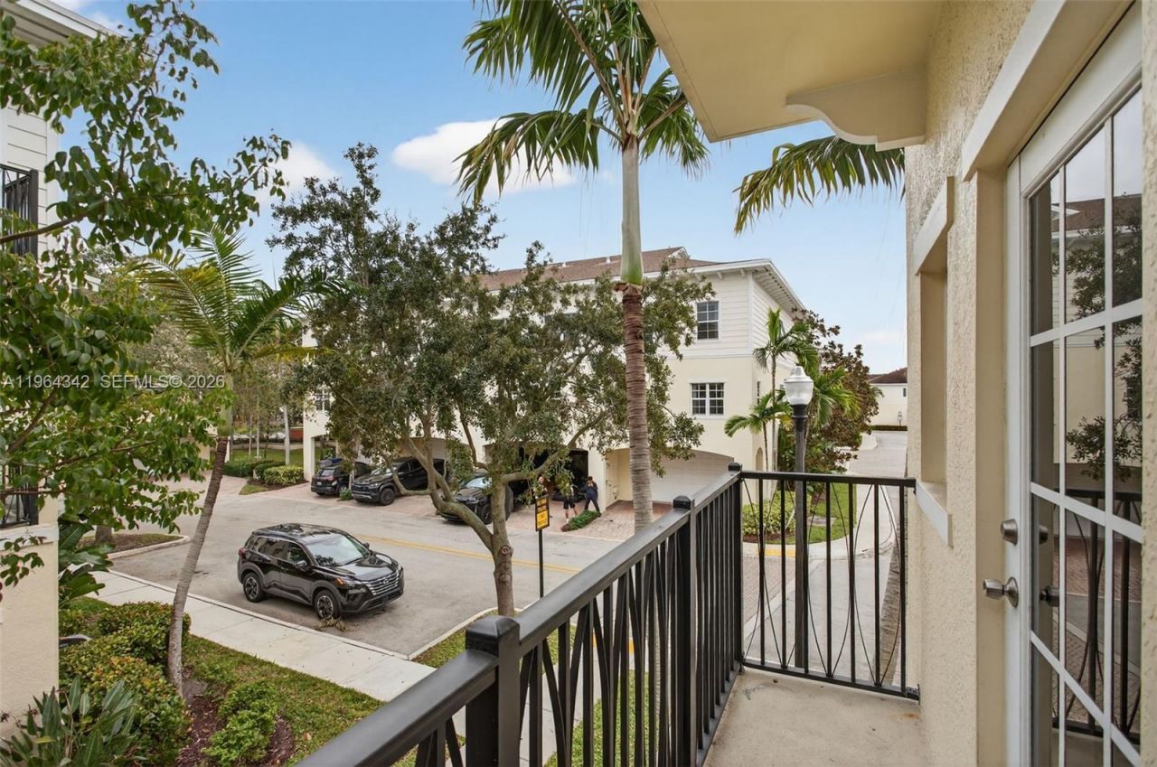 630 SW 1st Dr, Pompano Beach, FL 33060 Photo