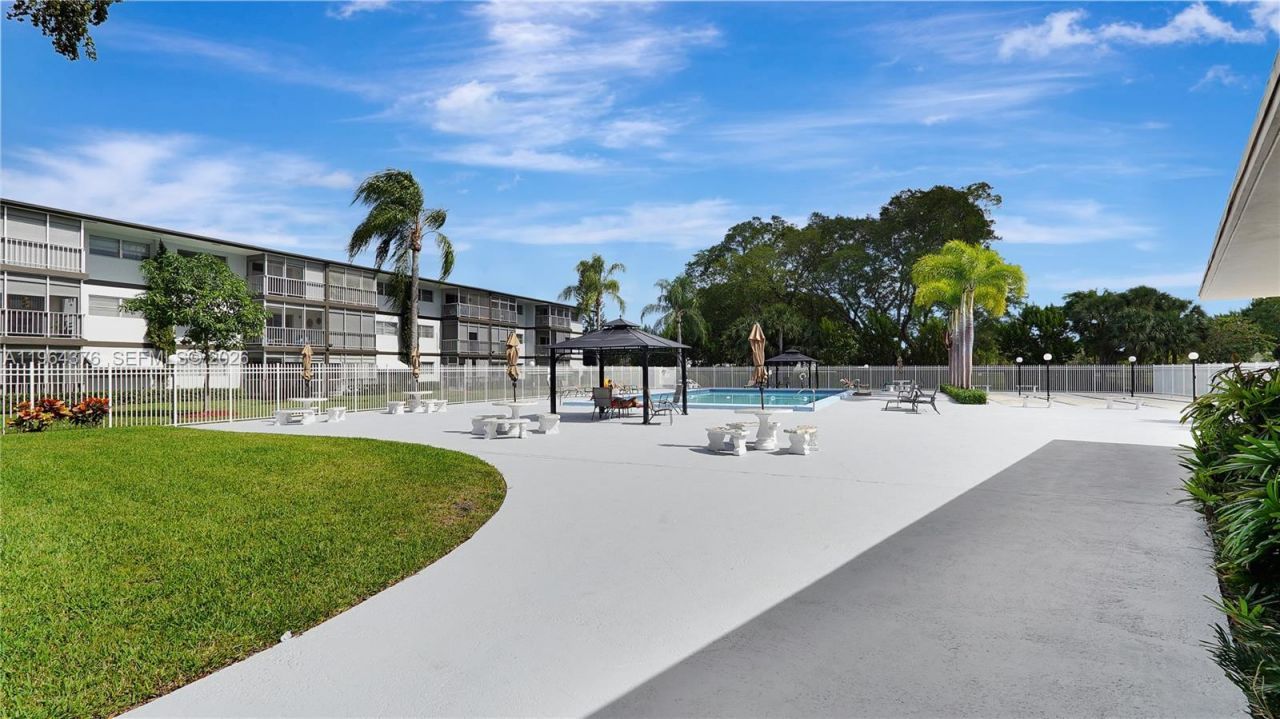 1101 Hillcrest Ct, Unit 103, Hollywood, FL 33021 Photo