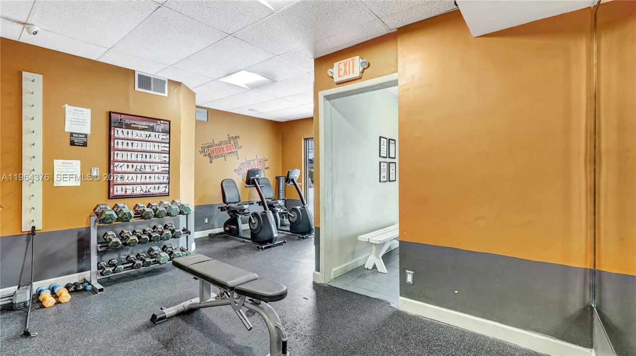 1101 Hillcrest Ct, Unit 103, Hollywood, FL 33021 Photo