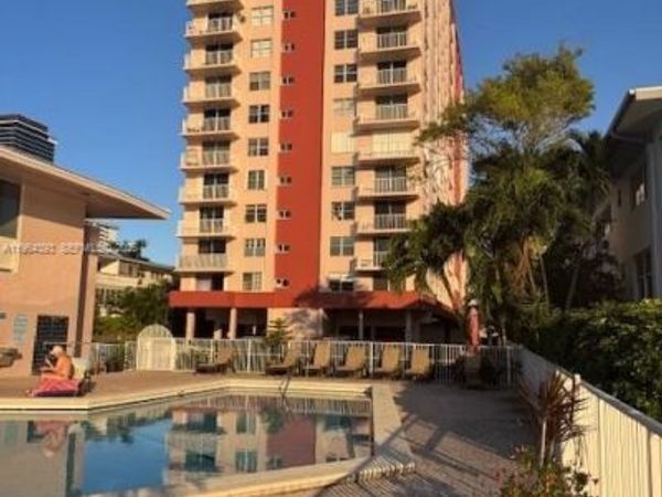 3161 S Ocean Dr, Unit 809, Hallandale Beach, FL 33009