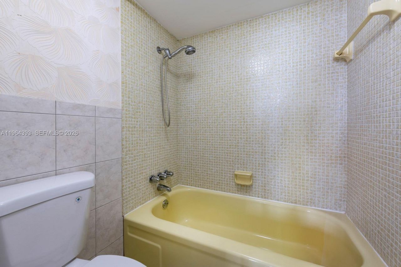 3161 S Ocean Dr, Unit 809, Hallandale Beach, FL 33009 Photo