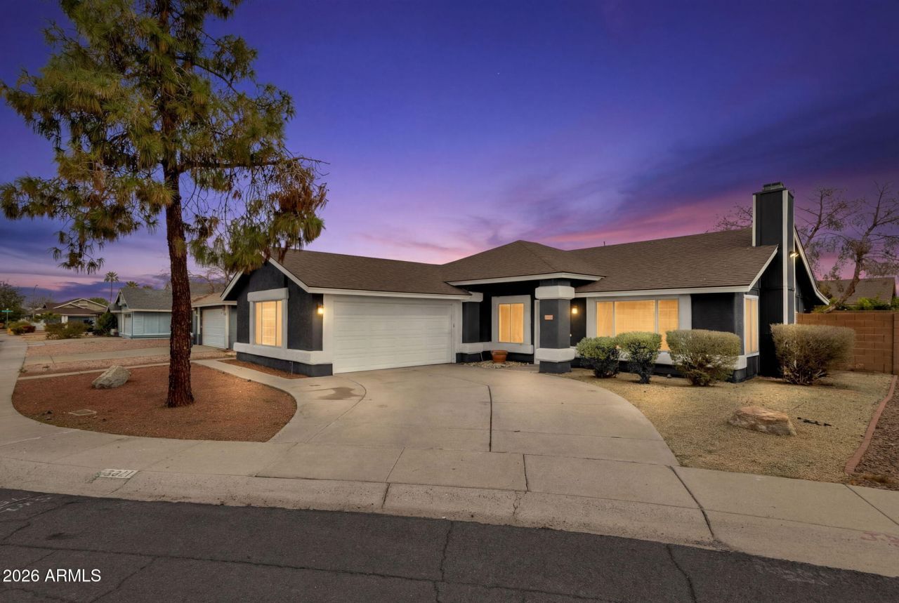 5021 N 86th Avenue, Glendale, AZ 85305 Main Photo