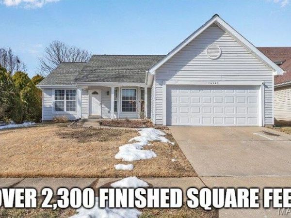 16328 Hampden Place, Florissant, MO 63034
