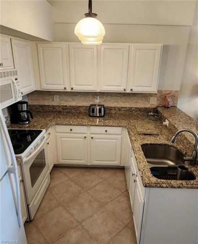 4113 Residence Dr, Unit 223, Fort Myers, FL 33901 Photo
