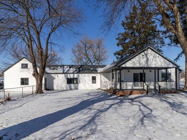 7604 N 2nd Street, Machesney Park, IL 61115