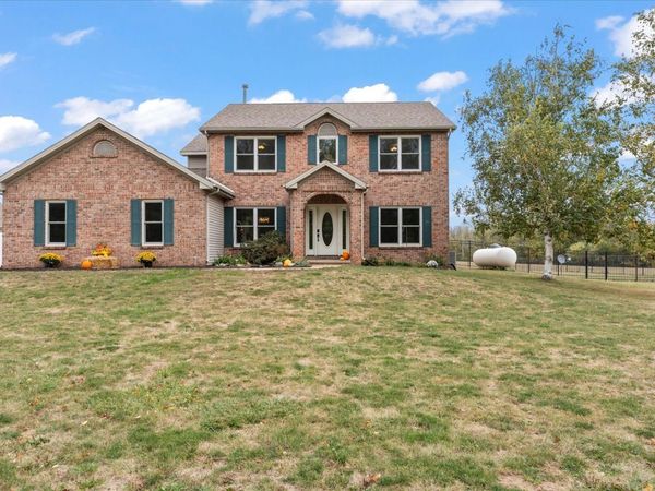 302 County Road 2650 N, Mahomet, IL 61853